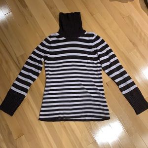EUC RW&CO women’s Brown & Mauve Striped Turtleneck - size XL